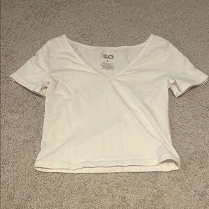 NWOT SO Women's White V-Neck Short Sleeve Tee